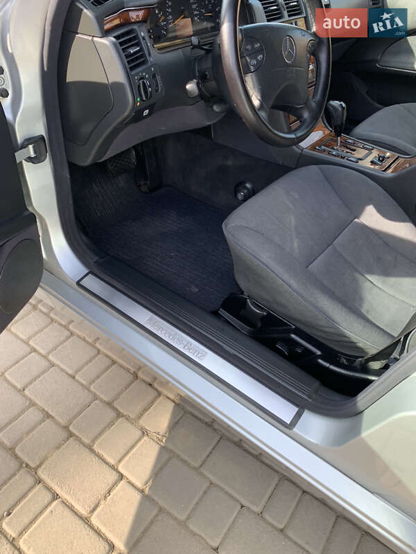 Седан Mercedes-Benz E-Class 2002 в Недобоевцах
