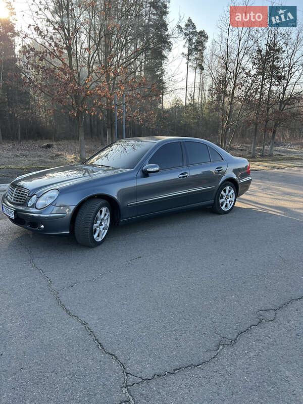 Mercedes-Benz E-Class 2005