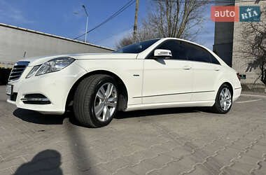 Седан Mercedes-Benz E-Class 2011 в Виннице