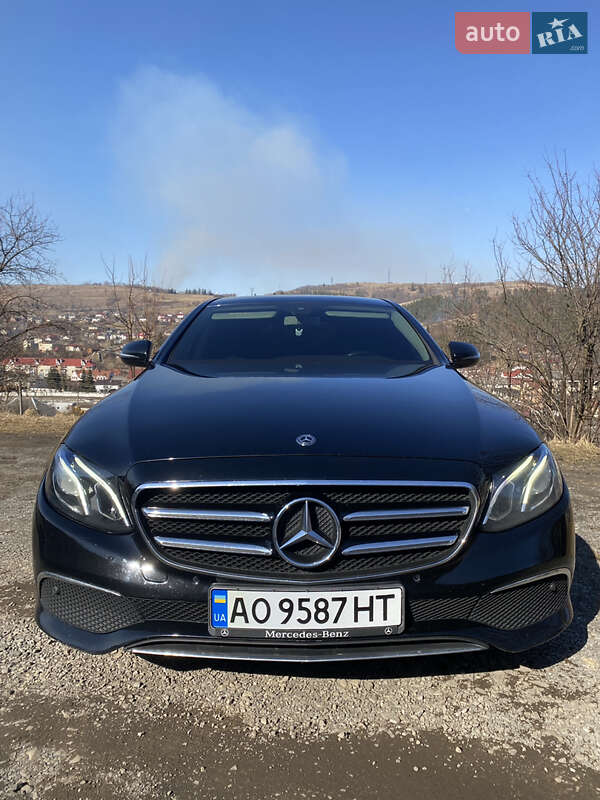 Седан Mercedes-Benz E-Class 2018 в 