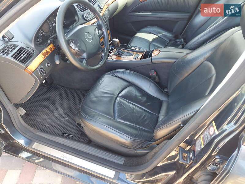 Универсал Mercedes-Benz E-Class 2005 в 