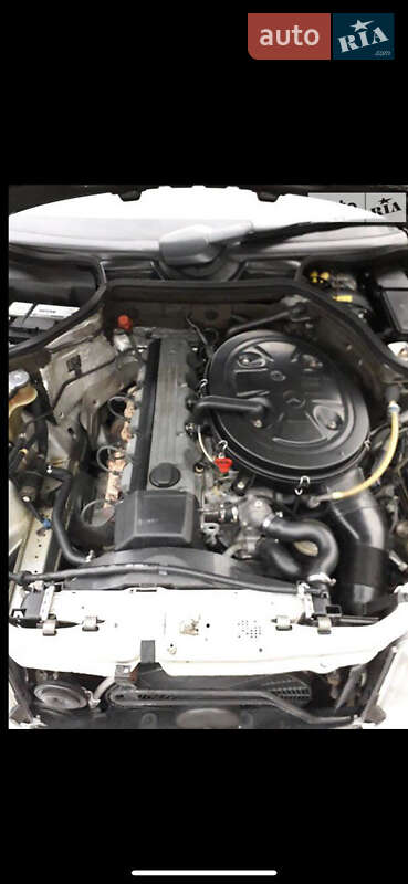 Седан Mercedes-Benz E-Class 1989 в Днепре