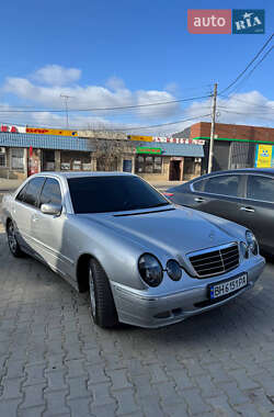 Седан Mercedes-Benz E-Class 2001 в Одессе