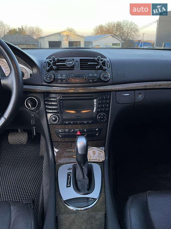 Седан Mercedes-Benz E-Class 2003 в Сокирянах