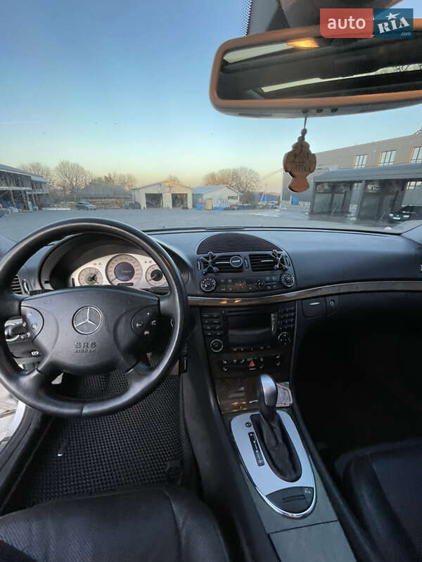 Седан Mercedes-Benz E-Class 2003 в Сокирянах