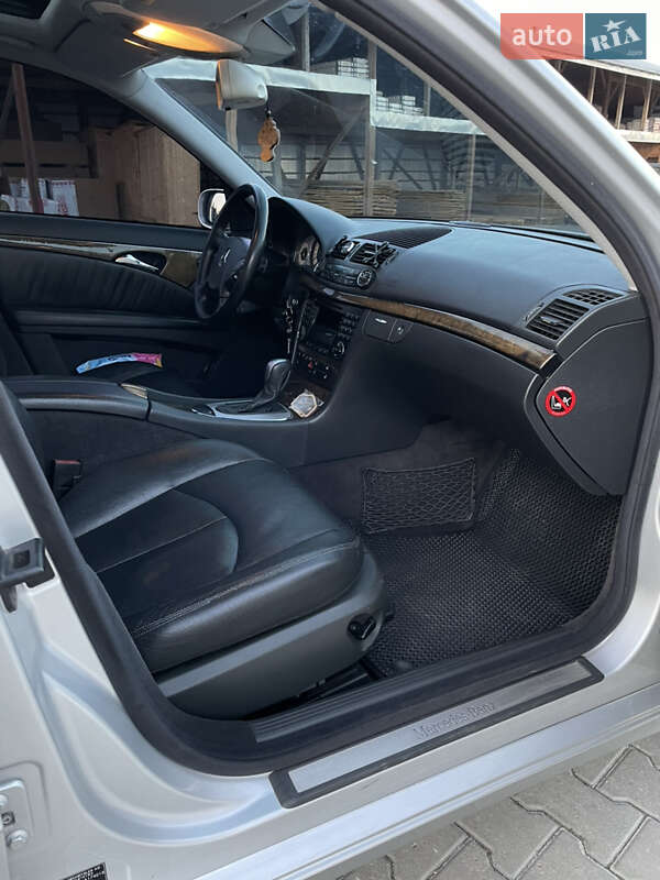 Седан Mercedes-Benz E-Class 2003 в Сокирянах