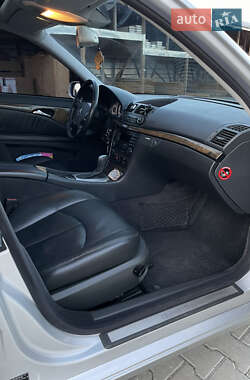 Седан Mercedes-Benz E-Class 2003 в 