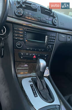 Седан Mercedes-Benz E-Class 2003 в 