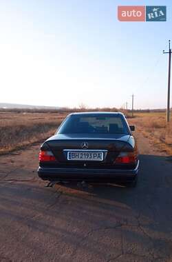 Седан Mercedes-Benz E-Class 1990 в Ширяєвому