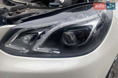 Седан Mercedes-Benz E-Class 2012 в  фото 9 Седан Mercedes-Benz E-Class 2012 в