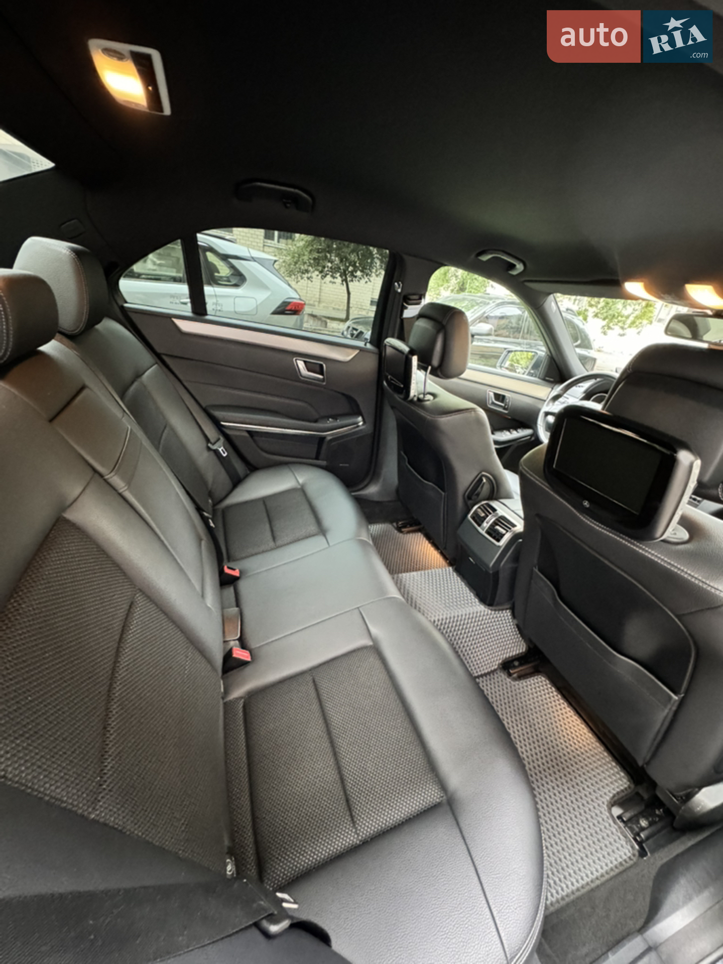 2013 Mercedes-Benz E-klasse - мініатюра 10