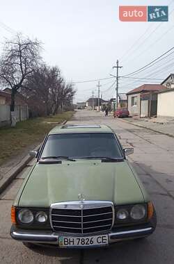 Седан Mercedes-Benz E-Class 1982 в Одессе