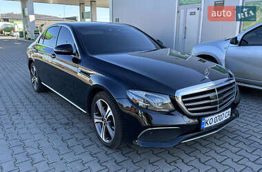 Седан Mercedes-Benz E-Class 2016 в 