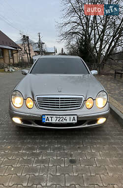 Седан Mercedes-Benz E-Class 2004 в Косове