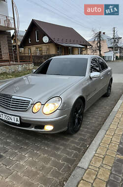 Седан Mercedes-Benz E-Class 2004 в Косове