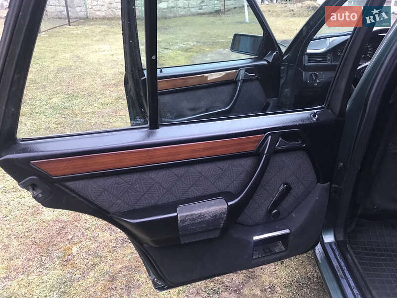 Универсал Mercedes-Benz E-Class 1994 в Яремче