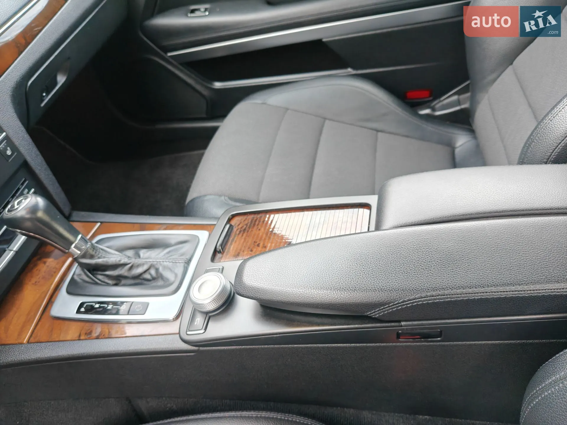 2010 Mercedes-Benz E-klasse - мініатюра 40