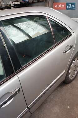 Седан Mercedes-Benz E-Class 1999 в 