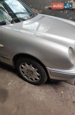 Седан Mercedes-Benz E-Class 1999 в 