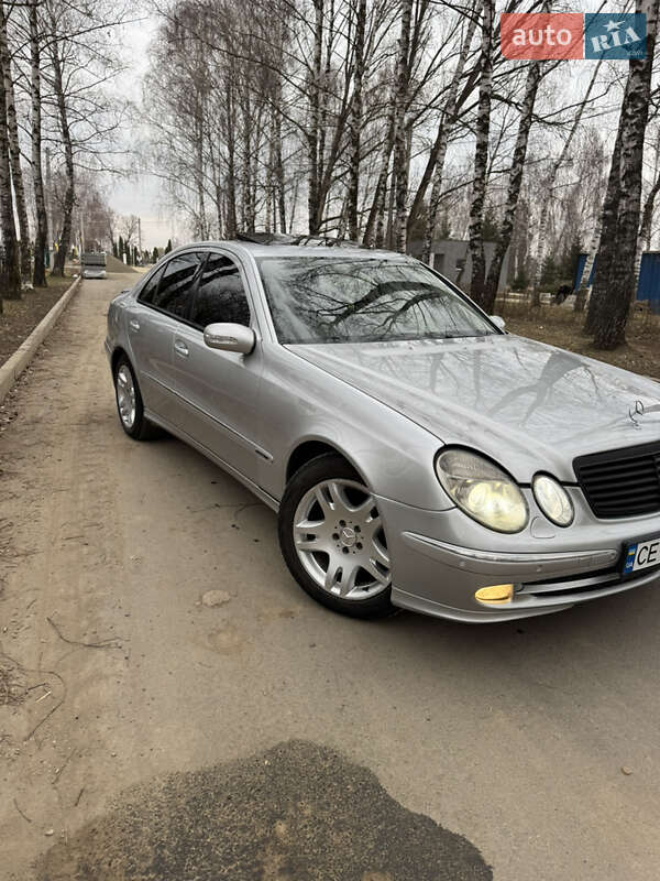 Седан Mercedes-Benz E-Class 2002 в Черновцах