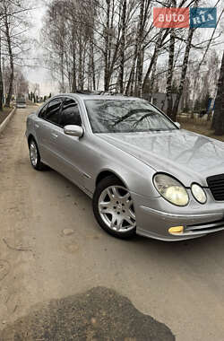 Седан Mercedes-Benz E-Class 2002 в 