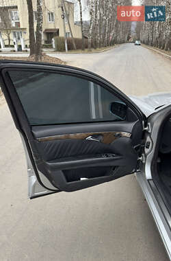 Седан Mercedes-Benz E-Class 2002 в 