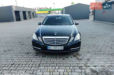 Седан Mercedes-Benz E-Class 2011 в Сокалі