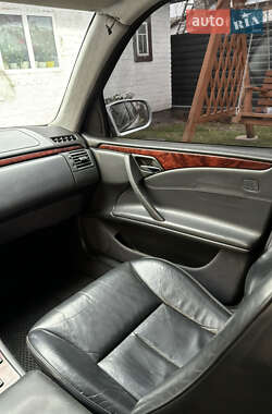 Седан Mercedes-Benz E-Class 2000 в 