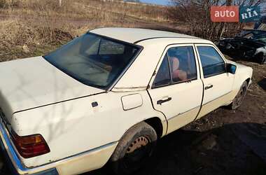 Седан Mercedes-Benz E-Class 1991 в 