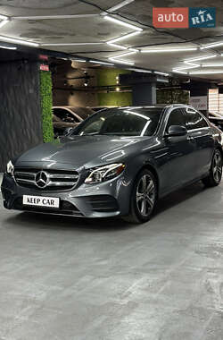 Седан Mercedes-Benz E-Class 2017 в 