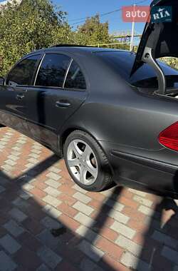 Седан Mercedes-Benz E-Class 2004 в 