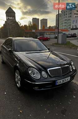 Седан Mercedes-Benz E-Class 2004 в 