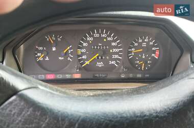 Седан Mercedes-Benz E-Class 1995 в 