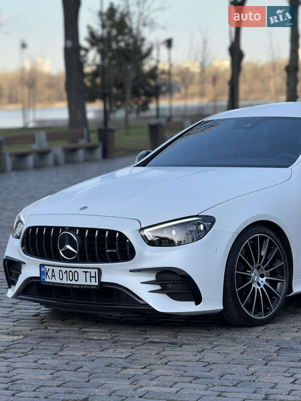 Купе Mercedes-Benz E-Class 2023 в Киеве