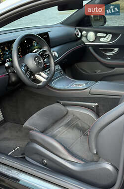 Купе Mercedes-Benz E-Class 2023 в 