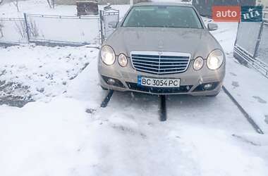 Седан Mercedes-Benz E-Class 2007 в 