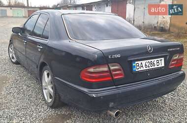 Седан Mercedes-Benz E-Class 2001 в 