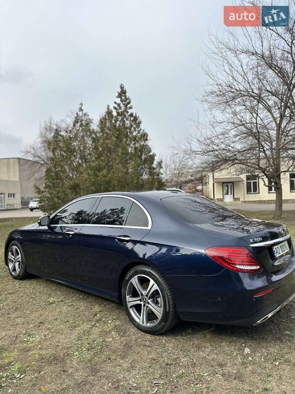 Седан Mercedes-Benz E-Class 2017 в Харкові