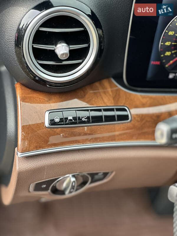 Седан Mercedes-Benz E-Class 2017 в Харкові