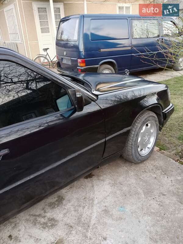 Седан Mercedes-Benz E-Class 1989 в Вашковцах