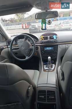 Седан Mercedes-Benz E-Class 2003 в 