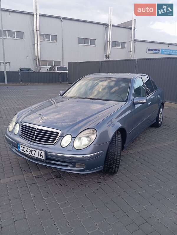 Седан Mercedes-Benz E-Class 2003 в 