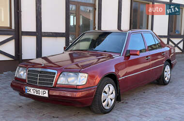 Седан Mercedes-Benz E-Class 1994 в Рівному