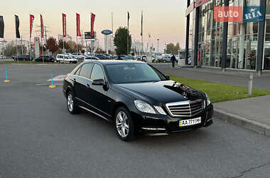 Седан Mercedes-Benz E-Class 2010 в 