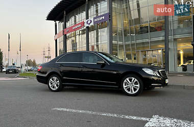Седан Mercedes-Benz E-Class 2010 в 