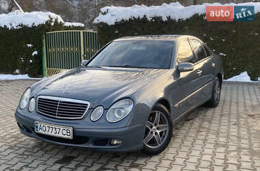 Седан Mercedes-Benz E-Class 2003 в Турке