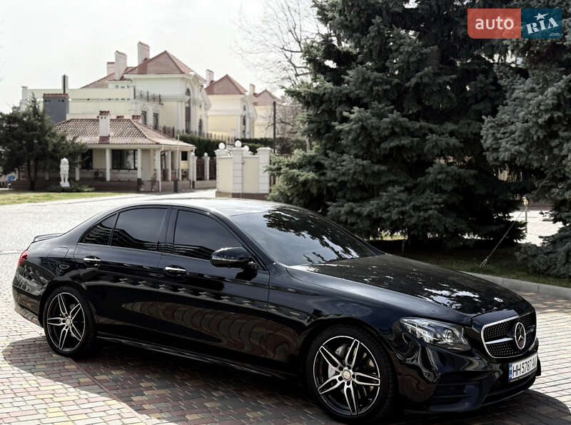 Седан Mercedes-Benz E-Class 2016 в Киеве