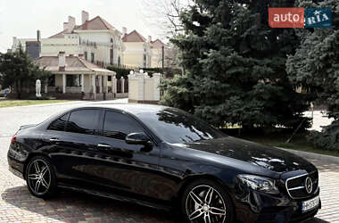 Седан Mercedes-Benz E-Class 2016 в 