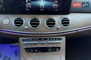 Седан Mercedes-Benz E-Class 2021 в 