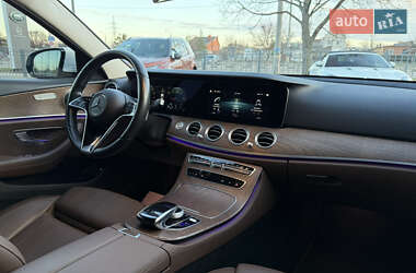 Седан Mercedes-Benz E-Class 2021 в 